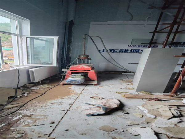 天柱地基基础下沉墙体裂缝加固注浆顶升施工