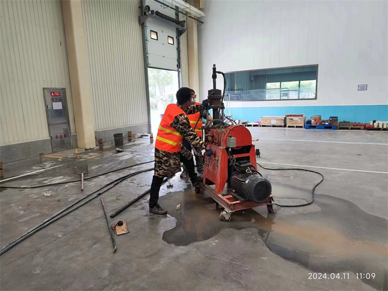 天柱厂房地面下沉塌陷注浆加固施工